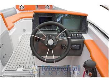 MARLIN BOAT 24 SR EFB