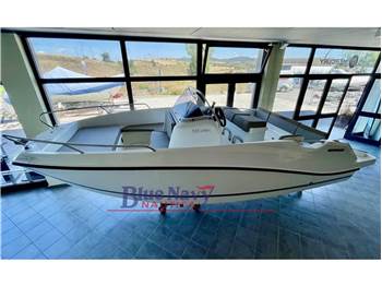 Quicksilver 555 OPEN (5,84mt)