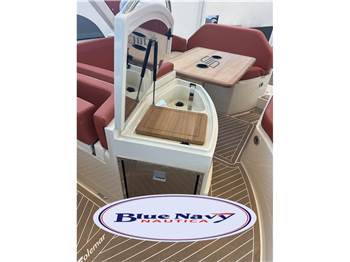 Solemar SX 30 con 2 x 250 cv V8 Mercury