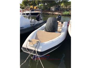 SPX 24 SPORT + 225cv V6 Mercury