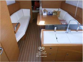 JEANNEAU SUN ODYSSEY 379