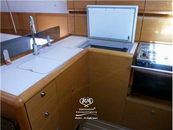 JEANNEAU SUN ODYSSEY 379