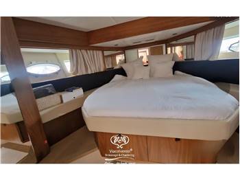 ABSOLUTE ABSOLUTE 43 STY