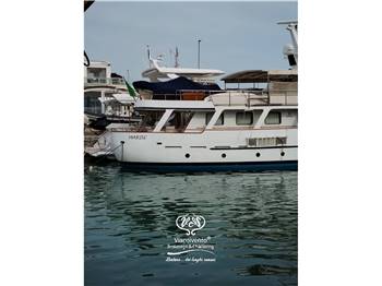 SICNA BY CAMPER & NICHOLSON NAVETTA POPPA TONDA ACCIAIO