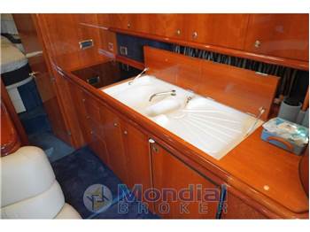 Sunseeker Camargue 51