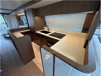 Azimut 72 Fly