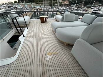 Azimut 72 Fly