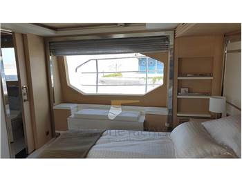 Benetti Delfino 93'