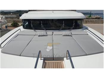 Benetti Delfino 93'