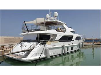 Benetti Delfino 93'
