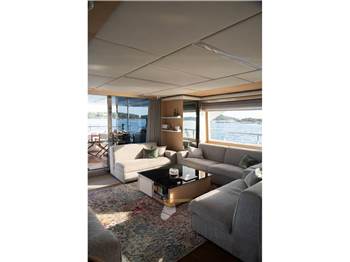 Benetti Delfino 93'