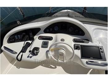 Azimut 46
