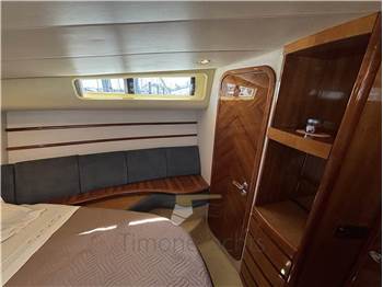 Azimut 46