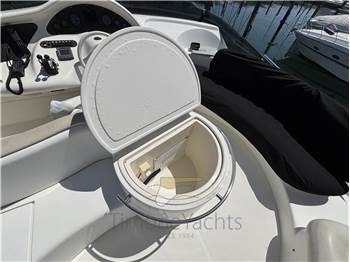 Azimut 46