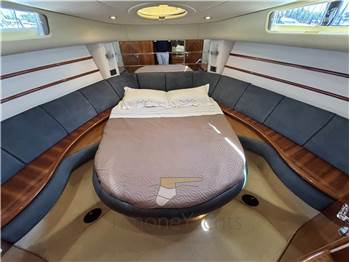 Azimut 46