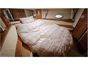 Azimut 46