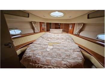 Azimut 46