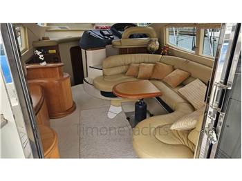 Azimut 46