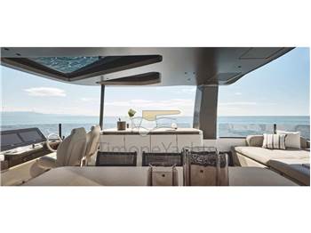Azimut Seadeck 9