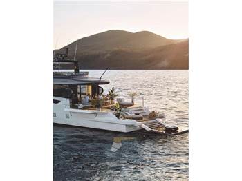 Azimut Seadeck 9