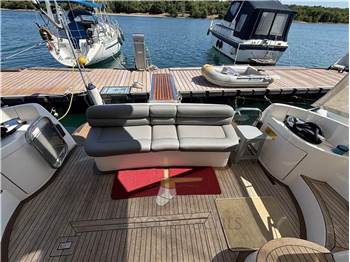 Azimut 42E