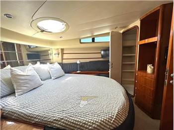 Azimut 46