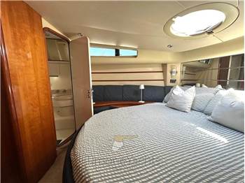 Azimut 46