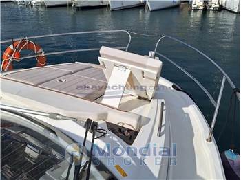 Jeanneau NC 33