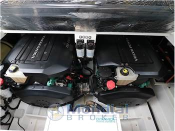 Sealine Yachts Sealine C330