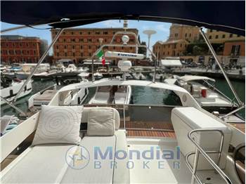Princess Yachts 42 Fly