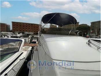 Princess Yachts 42 Fly