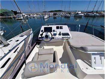 Prestige 420 Flybridge Line