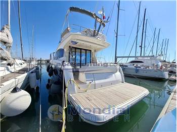 Prestige 420 Flybridge Line