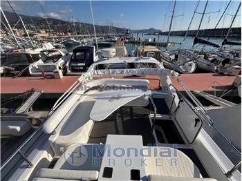 Dellapasqua DC 12 SL Flybridge