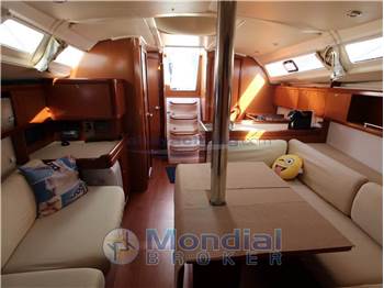 Beneteau OCEANIS 37