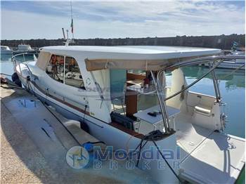 Greenline Yachts Greenline 33 Hybrid