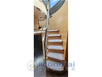 Princess V72