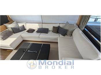 Princess V72