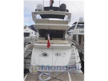 Sunseeker 68 Sport Yacht