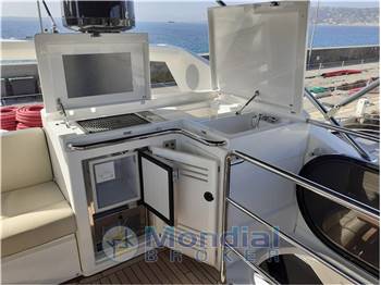 Sunseeker 68 Sport Yacht