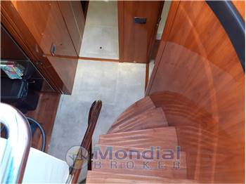 Sunseeker 68 Sport Yacht