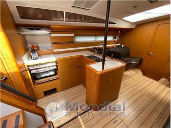 Jeanneau 53