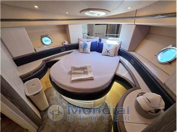 Azimut 50 Fly