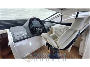 Pershing 62