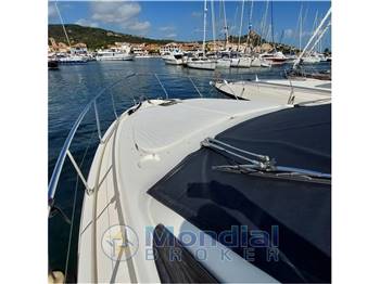 Ferretti Yachts 480