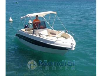 Noleggio Rent As Marine 570 Open senza patente sul Lago di Garda