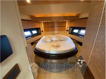 Azimut 48