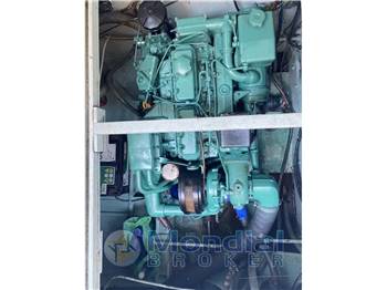 BRUNSWICH BERTRAM 28 SEDAN