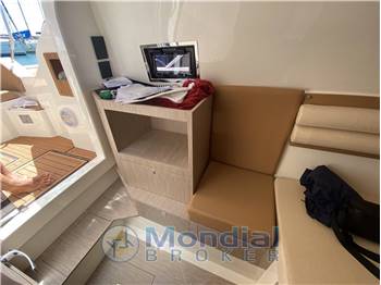 NUOVA JOLLY PRINCE 33 SPORT CABIN