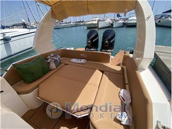 NUOVA JOLLY PRINCE 33 SPORT CABIN
